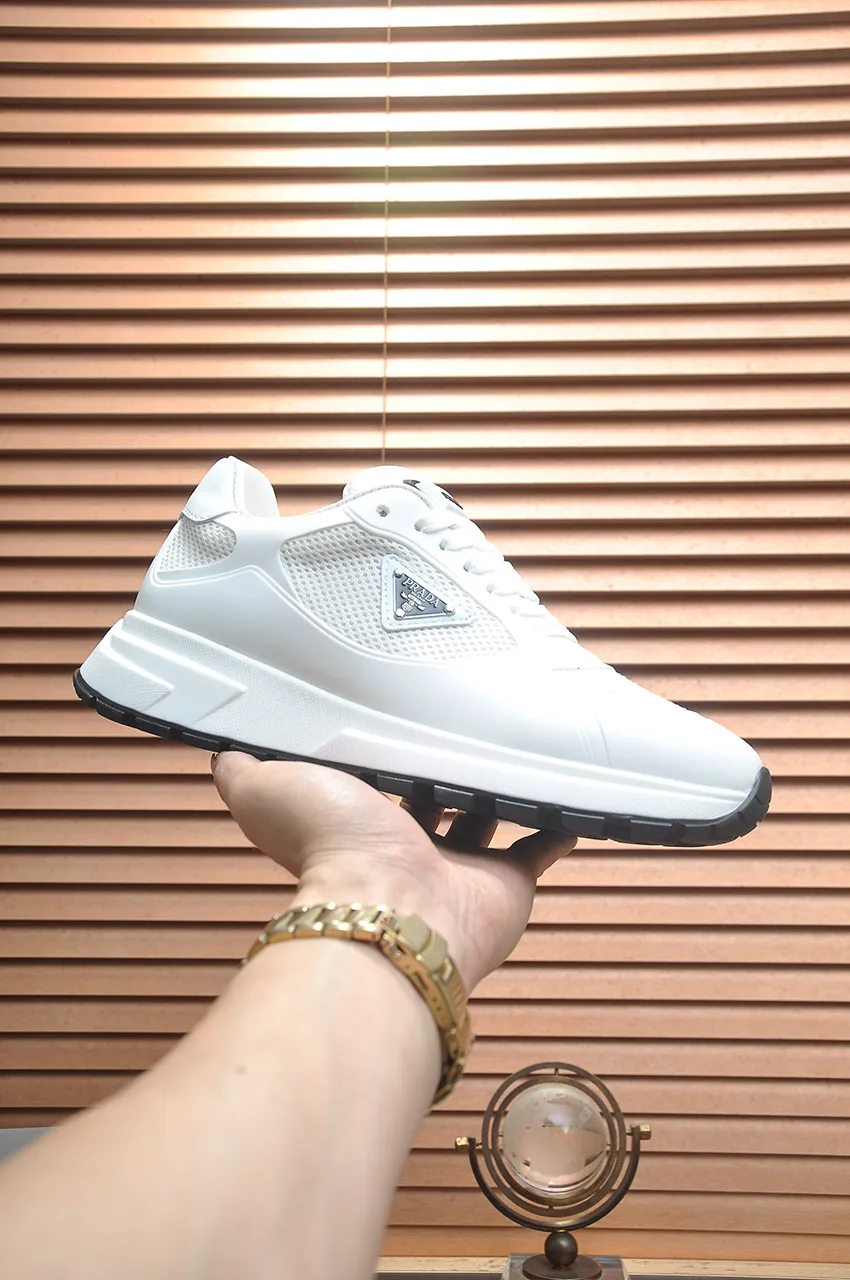 Men's shoes 💰580💶 [PRADA] Top original items, new seasonal styles, high-quality original items, top-grade high-mercerized cowhide combined with original breathable fabric + imported glue, imported stretch fabric inside with original cowhide feet, original thick outsole! Quality guaranteed! Code 38-45 (45 customized)
